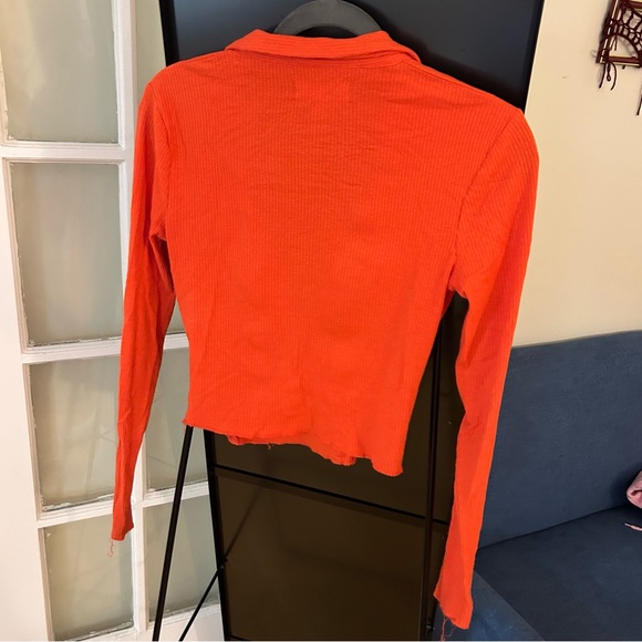 Red Orange Urban Outfitters Ruched Front Long Sleeve - Picture 2 of 3